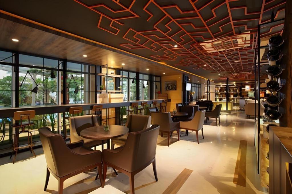 Hotel Grandhika Iskandarsyah Jacarta Exterior foto