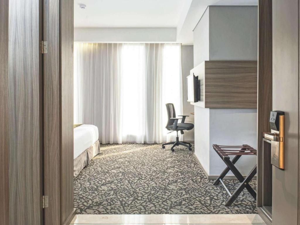 Hotel Grandhika Iskandarsyah Jacarta Exterior foto