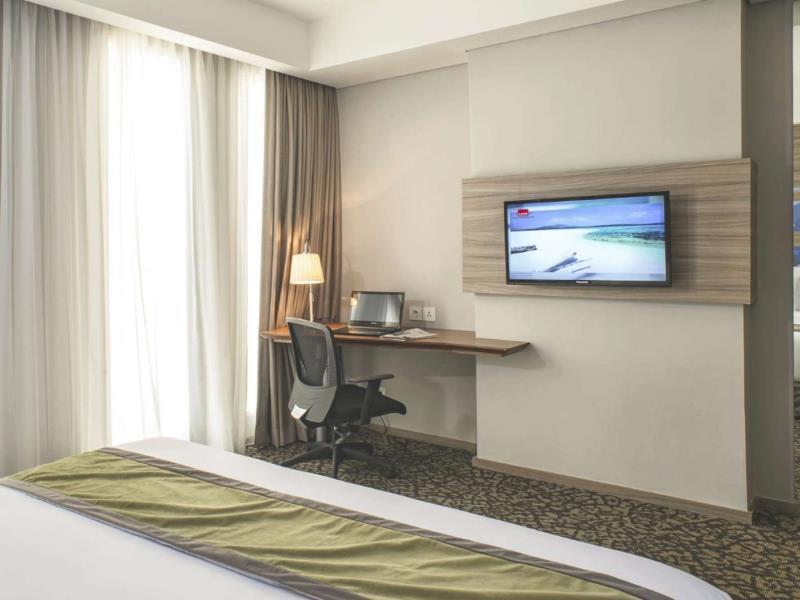 Hotel Grandhika Iskandarsyah Jacarta Exterior foto