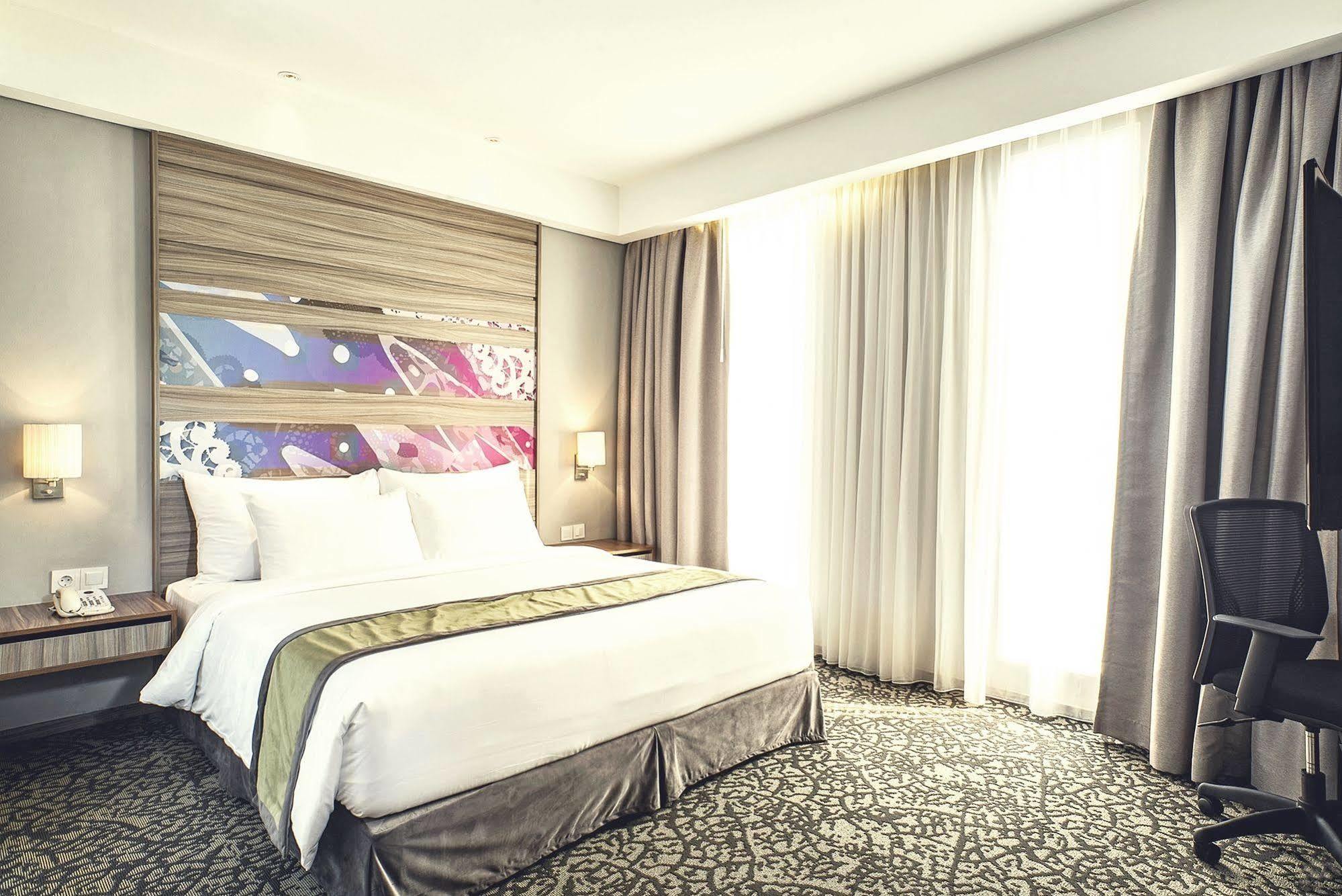 Hotel Grandhika Iskandarsyah Jacarta Exterior foto